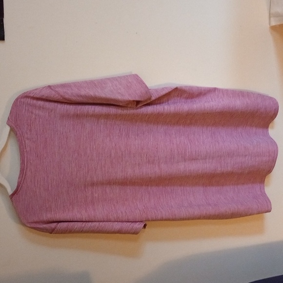 DSG MENS RED SILKY T-SHIRT, PERFECT FOR WORKOUTS, 2X LARGE, COLOR WILD BERRY - Picture 5 of 8